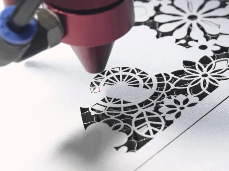 Laser cutting perforated sheet (2).jpg